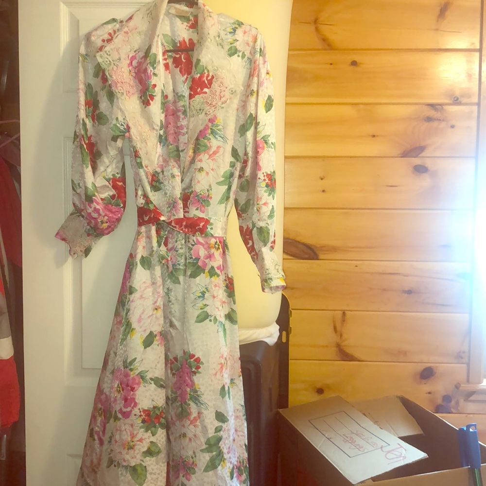 Vintage Victoria Secret Robe